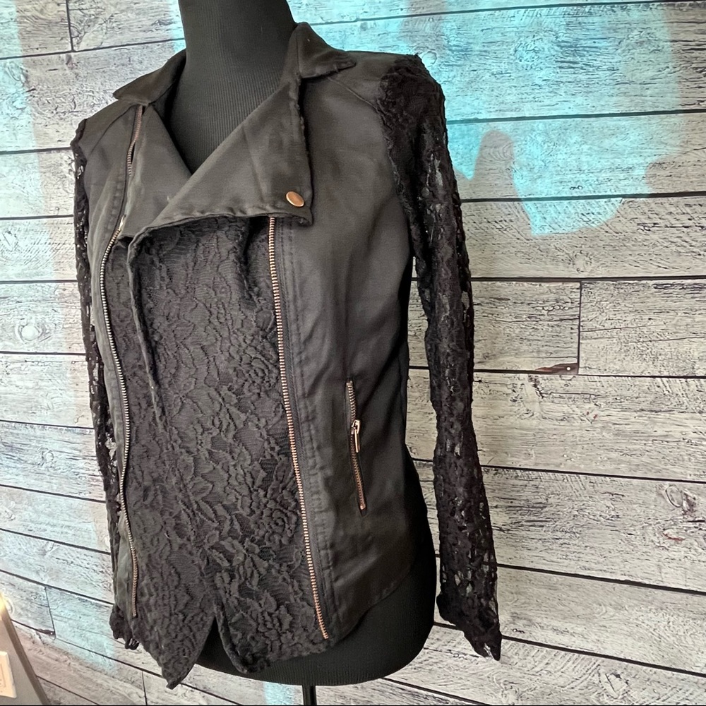 Red Snap Rocker Jacket Size Large Lace Sleeves - Picture 8 of 13